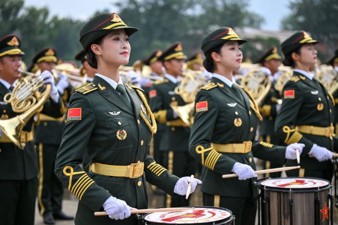 80秒回顾阅兵3次综合演练画面阅兵盛典，三次综合演练的壮观画面回顾，精彩瞬间尽在80秒