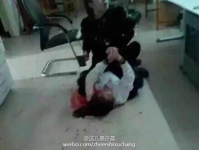 女子被持刀砍死女子被持刀砍死，悲剧背后的真相与反思