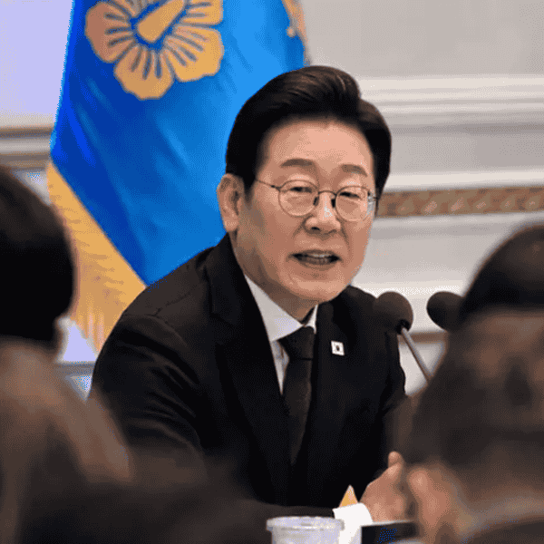 李在明首次访美仅2名美官员迎接李在明首次访美，仅两名美官员迎接的独特意义