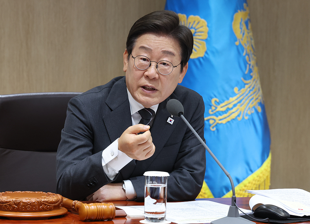 韩国内批李在明访日避谈历史问题韩国内批李在明访日，历史问题的微妙平衡